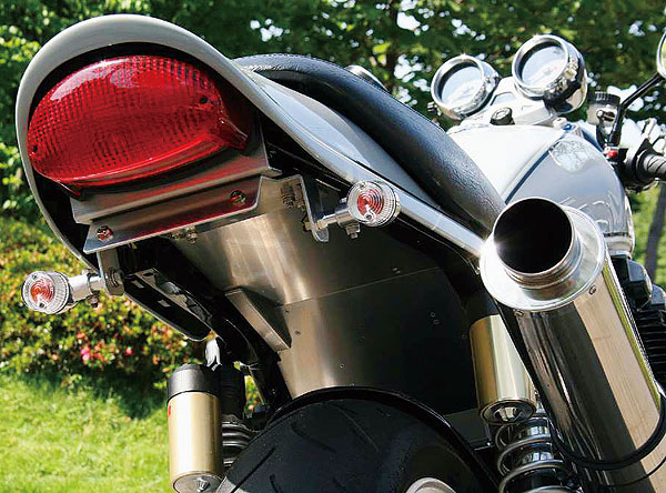 ストライカー ゼファー1100用 フェンダーレスKIT ストライカー ゼファー1100用 フェンダーレスKIT