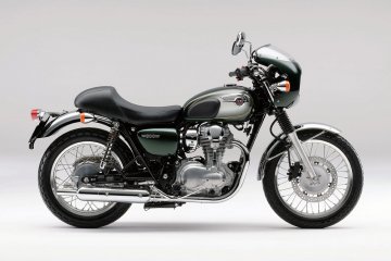 2011年モデル W800(EJ800ABF) CafeStyle