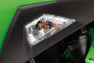 2013年モデル Ninja 250 インドネシア仕様(EX250L)フィーチャーカット