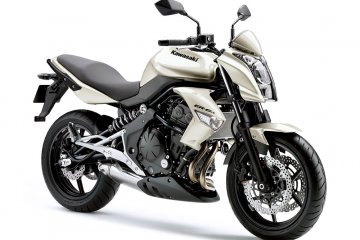 2011年モデル ER-6n ABS (ER650DBF)※欧州一般仕様