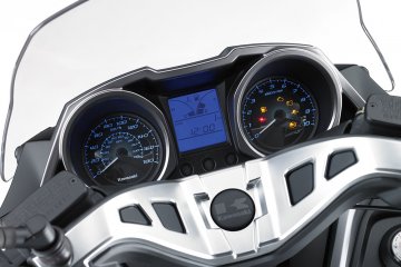 2014年モデル J300 欧州一般仕様(SC300B)フィーチャーカット