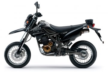 2015年モデル D-TRACKER 125 タイ仕様