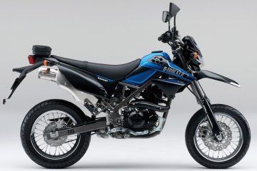 2015年モデル D-TRACKER 125