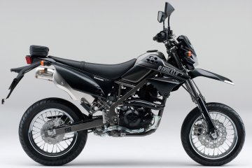 2015年モデル D-TRACKER 125