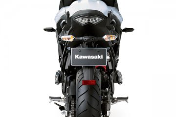 2015年モデル VERSYS 650 ABS 欧州一般仕様 (KLE650F)スタイリングフォト