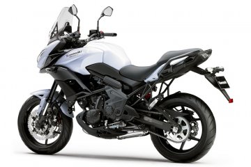 2015年モデル VERSYS 650 ABS 欧州一般仕様 (KLE650F)スタイリングフォト