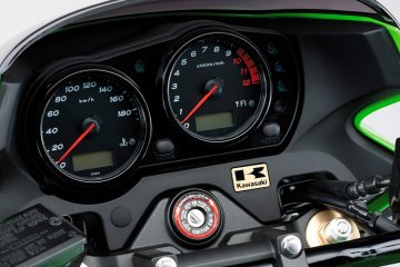 2015年モデル ZRX1200 DAEG カワサキ正規取扱店特別仕様車