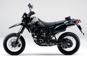 2016年モデル D-TRACKER X