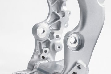 kx450h_16_swingarm-pivot