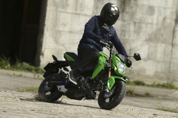 2016年モデル Z125 PRO タイ仕様(BR125H)アクションフォト