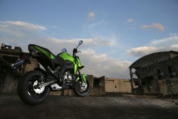 2016年モデル Z125 PRO タイ仕様(BR125H)アクションフォト