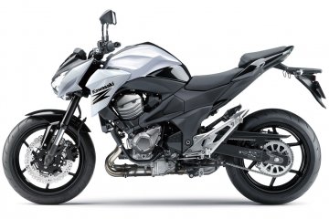 2013年モデル Z800 (ZR800CDF)※欧州一般仕様