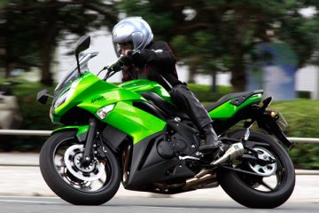 SP忠男 Ninja 400R用 POWER-BOXマフラー