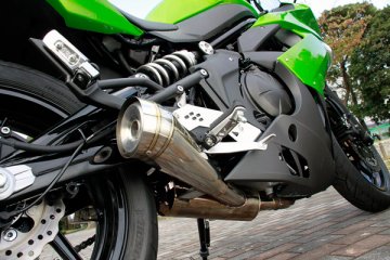 SP忠男 Ninja 400R用 POWER-BOXマフラー