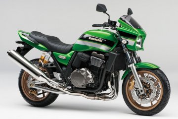 2013年モデル ZRX1200 DAEG Z生誕40周年記念 カワサキ正規取扱店特別仕様車