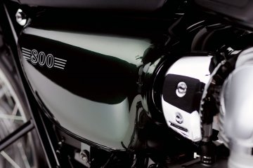 2011年モデル W800 (EJ800ABF)※欧州一般仕様