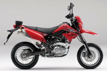 2012年モデル D-TRACKER 125