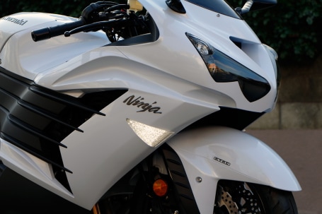 BOSSCOM JAPAN Ninja ZX-14R用デイライト機能内蔵LEDウインカー