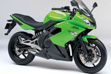 2011年モデル Ninja400R ライムグリーン