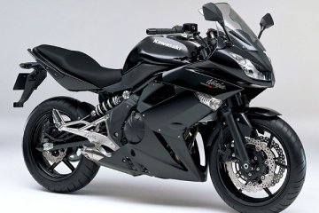 2011年モデル Ninja400R ブラック
