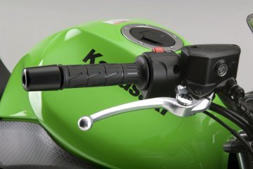 2011年モデル Ninja400R ハンドルグリップ