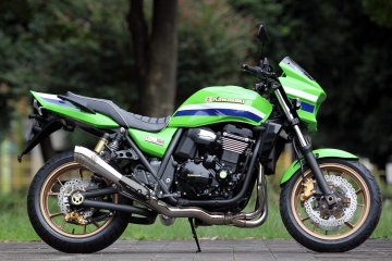 SP忠男 ZRX1200DEAG用POWERBOXマフラー