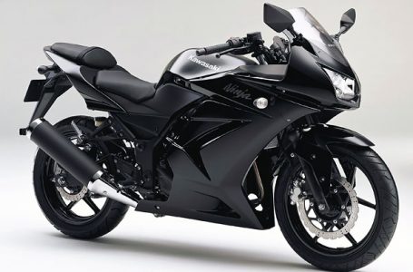 2011年モデル Ninja250R ブラック
