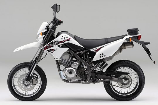 2011年モデル D-TRACKER125 ブライトホワイト