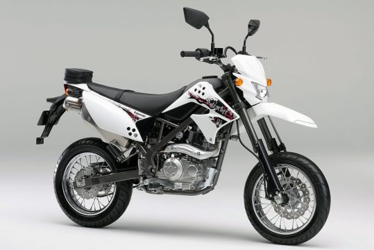 2011年モデル D-TRACKER125 ブライトホワイト