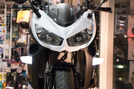 ボスコムジャパン Ninja1000用LEDフロントウインカー