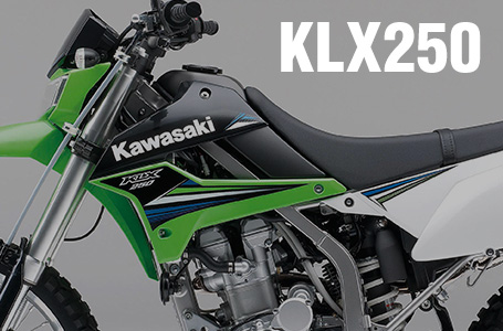 ［KLX250］2014年モデルはKXイメージのライムグリーンとエボニーの2色