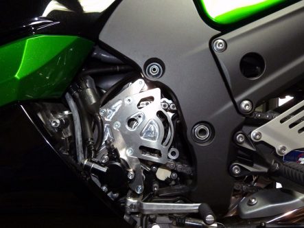 COERCE ZX-14R／ZZR1400用スプロケットガード