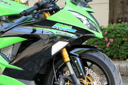 ボスコムジャパン ZX-6R用 LEDウインカー