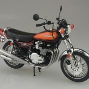 アオシマ 1/12 NO32 カワサキ 750RS(Z2) カスタムパーツ付き