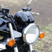 ケイズスタイル ZRX1200ダエグ用丸目ヘッドライトメーターカバーキット