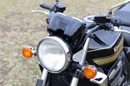 ケイズスタイル ZRX1200ダエグ用丸目ヘッドライトメーターカバーキット