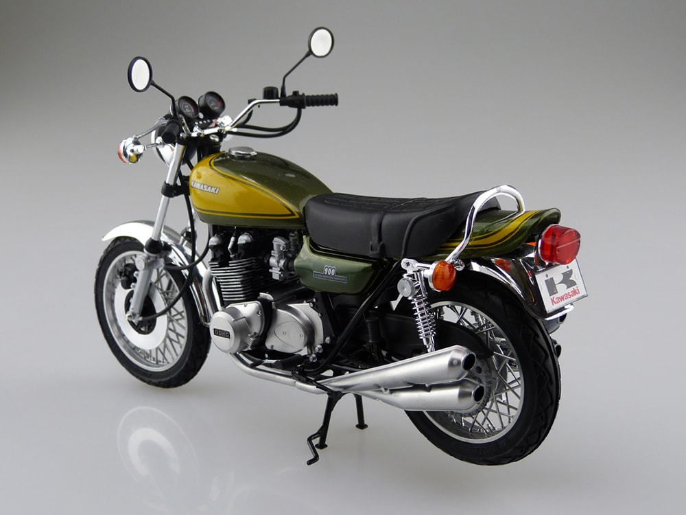 アオシマより、カスタムパーツ付属のZ1が1/12スケールプラモデル