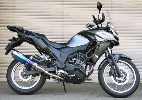 BEET VERSYS-X250/TOURER用のチタン製スリップオンマフラー