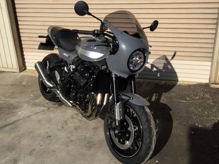 アクリポイント Z900RS CAFE用ストリートタイプスクリーン