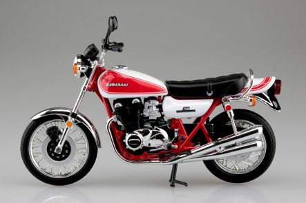 青島文化教材社 1/12 完成品バイク KAWASAKI 750RS(Z2) 赤白カラー