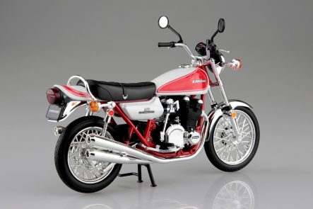 青島文化教材社 1/12 完成品バイク KAWASAKI 750RS(Z2) 赤白カラー