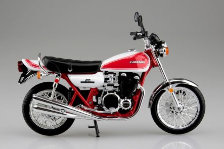 青島文化教材社 1/12 完成品バイク KAWASAKI 750RS(Z2) 赤白カラー