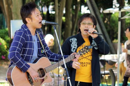 ハヤミイワオ氏(右)、落合みつを(左)