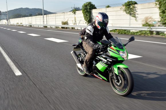 Ninja 250SL ABS KRT Edition(2016年モデル) 高速道路走行