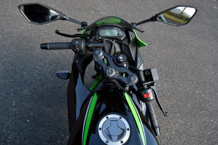 Ninja 250SL ABS KRT Edition(2016年モデル) ハンドル切れ角