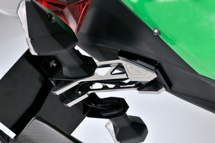 ギルドデザイン Ninja 250/400用 ビレットライセンスホルダー