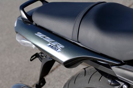 2006 ZZR1400(ZX1400A) リヤカウルロゴ