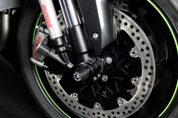 KAWASAKI Ninja ZX-10R(16〜) フロントアクスルスライダー