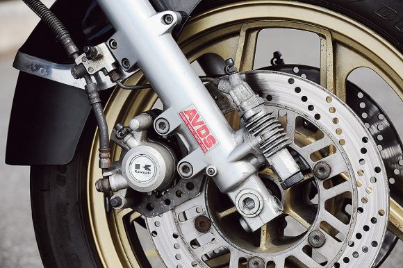 1984 GPZ900R(ZX900A) フロントブレーキ
