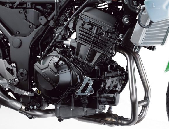 2014年モデル Ninja 250(EX250L) エンジン